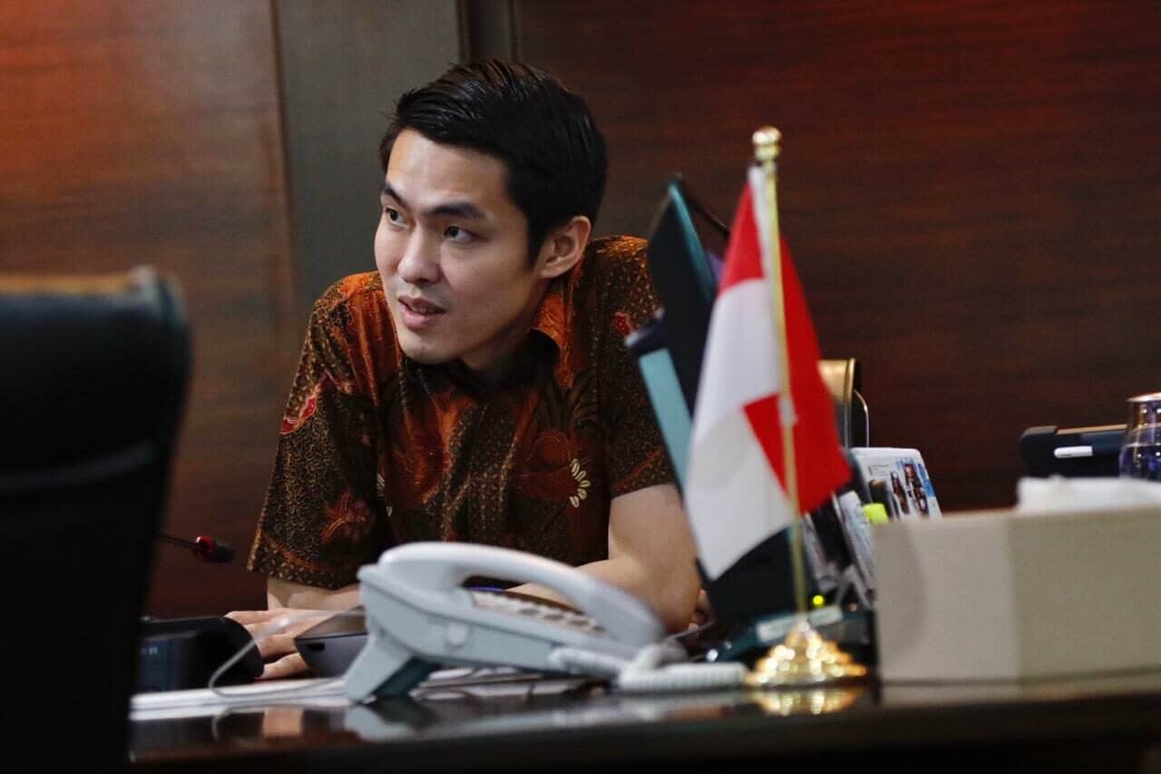 Menko Luhut Vidcon Dengan Presiden Direktur PT HM Sampoerna