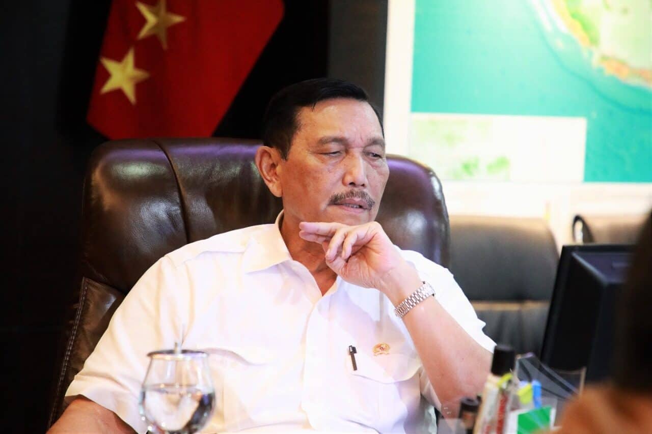 Menko Luhut Rapat Bersama Walikota Bekasi