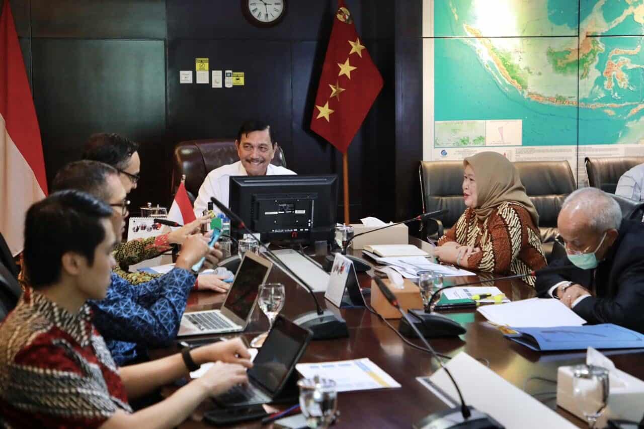 Menko Luhut Vcon Rakor Persiapan Pembukaan Kunjungan Wisata Terbatas ke Kawasan Konservasi