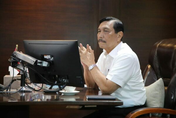 Menko Luhut dalam Forum Tri Hita Karana: Omnibus Law Merupakan Terobosan Untuk Bisnis Indonesia yang Lebih Baik Menko Luhut dalam Forum Tri Hita Karana: Omnibus Law Merupakan Terobosan Untuk Bisnis Indonesia yang Lebih Baik