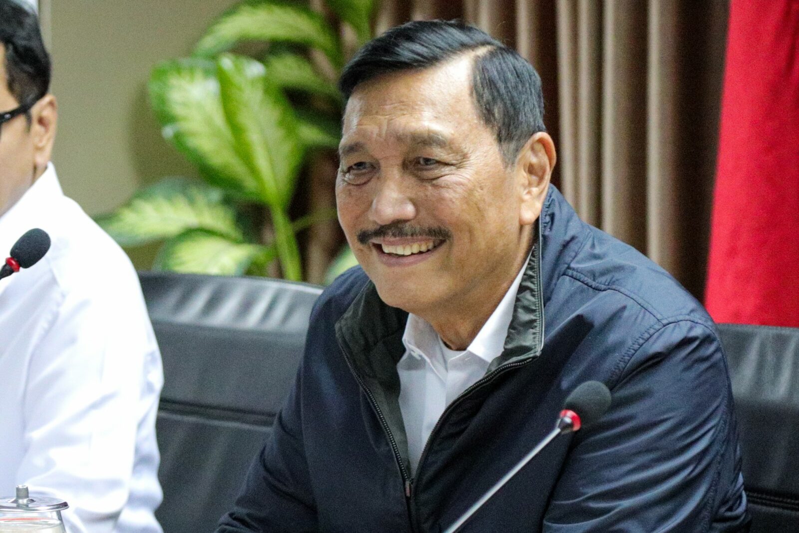 Menko Luhut dan Menteri BUMN Erick Jajaki Kerja Sama Investasi dan Ekonomi dengan Uni Emirat Arab dan Arab Saudi Paska Covid-19 Menko Luhut dan Menteri BUMN Erick Jajaki Kerja Sama Investasi dan Ekonomi dengan Uni Emirat Arab dan Arab Saudi Paska Covid-19