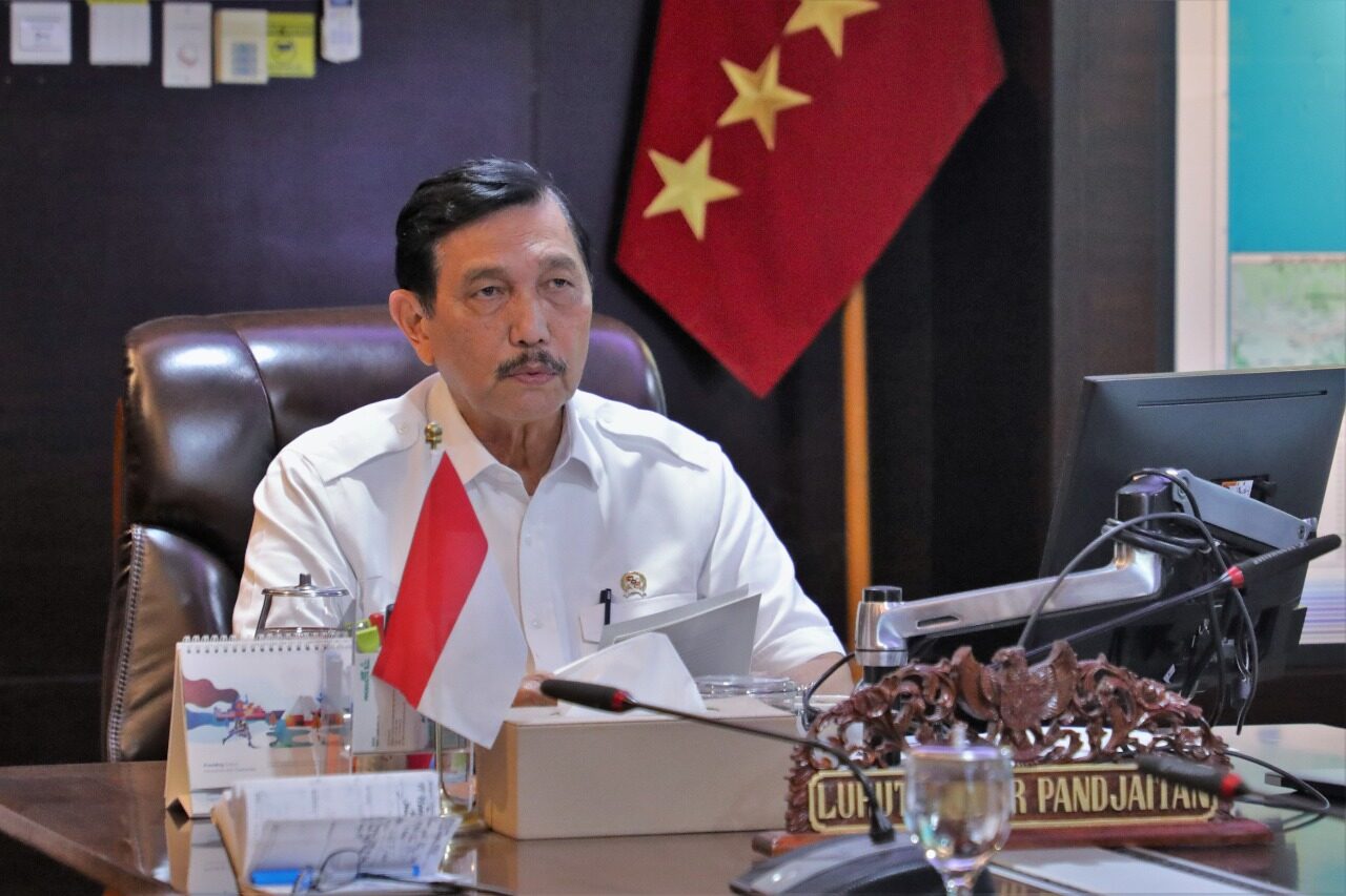 Tekan Penularan Virus Corona di Jateng, Menko Luhut Minta Masyarakat Isolasi di Fasilitas Pemerintah Tekan Penularan Virus Corona di Jateng, Menko Luhut Minta Masyarakat Isolasi di Fasilitas Pemerintah