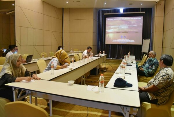 Telaah Rencana Kebijakan Pembangunan Lewat FGD, Kemenko Marves Bahas Kekayaan Intelektual Komunal dan Resiliensi Masyarakat Pesisir Telaah Rencana Kebijakan Pembangunan Lewat FGD, Kemenko Marves Bahas Kekayaan Intelektual Komunal dan Resiliensi Masyarakat Pesisir