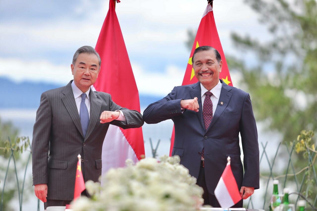 Menlu Wang Yi Mengunjungi Danau Toba Untuk Melihat Keindahannya Secara Langsung Menlu Wang Yi Mengunjungi Danau Toba Untuk Melihat Keindahannya Secara Langsung