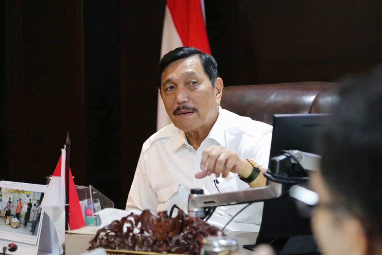 Menko Luhut Pimpin Video Conference Progress Pembangunan Taman Sains dan Taman Herbal Hortikultur, Humbang Hasundutan u Menko Luhut Vidcon Herbal Hortikultur, Humbanghas di Kantor Kemaritiman