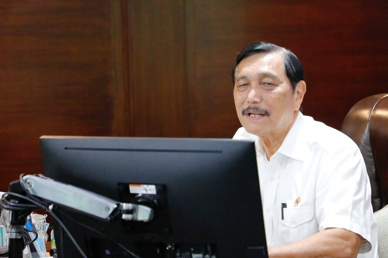 Menko Luhut pimpin Video Conference Rapat Koordinasi Mengenai Penanganan Covid (DKI, Jabar, Jateng, Jatim, DIY, Banten, dan Bali) Menko Luhut pimpin Vidcon Rakor Penanganan Covid (DKI, Jabar, Jateng, Jatim, DIY, Banten, dan Bali) di Kantor Marves. (Copy)