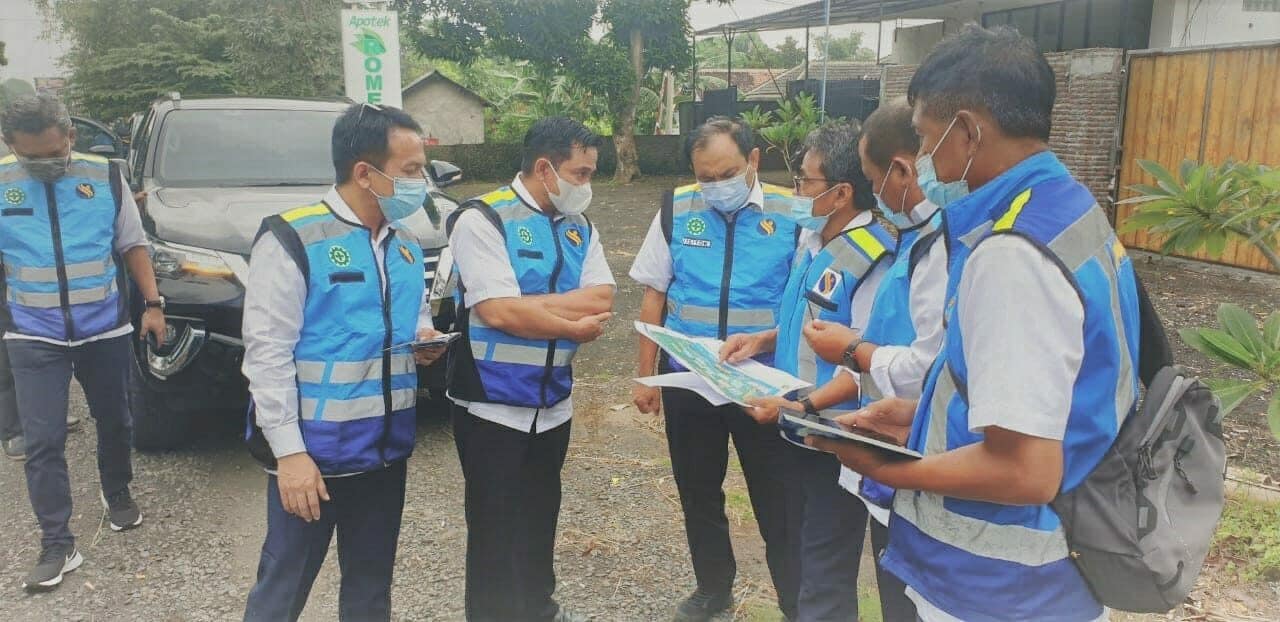 Kemenko Marves Tinjau Pembangunan Ekonomi di Jawa Timur Kemenko Marves Tinjau Pembangunan Ekonomi di Jawa Timur