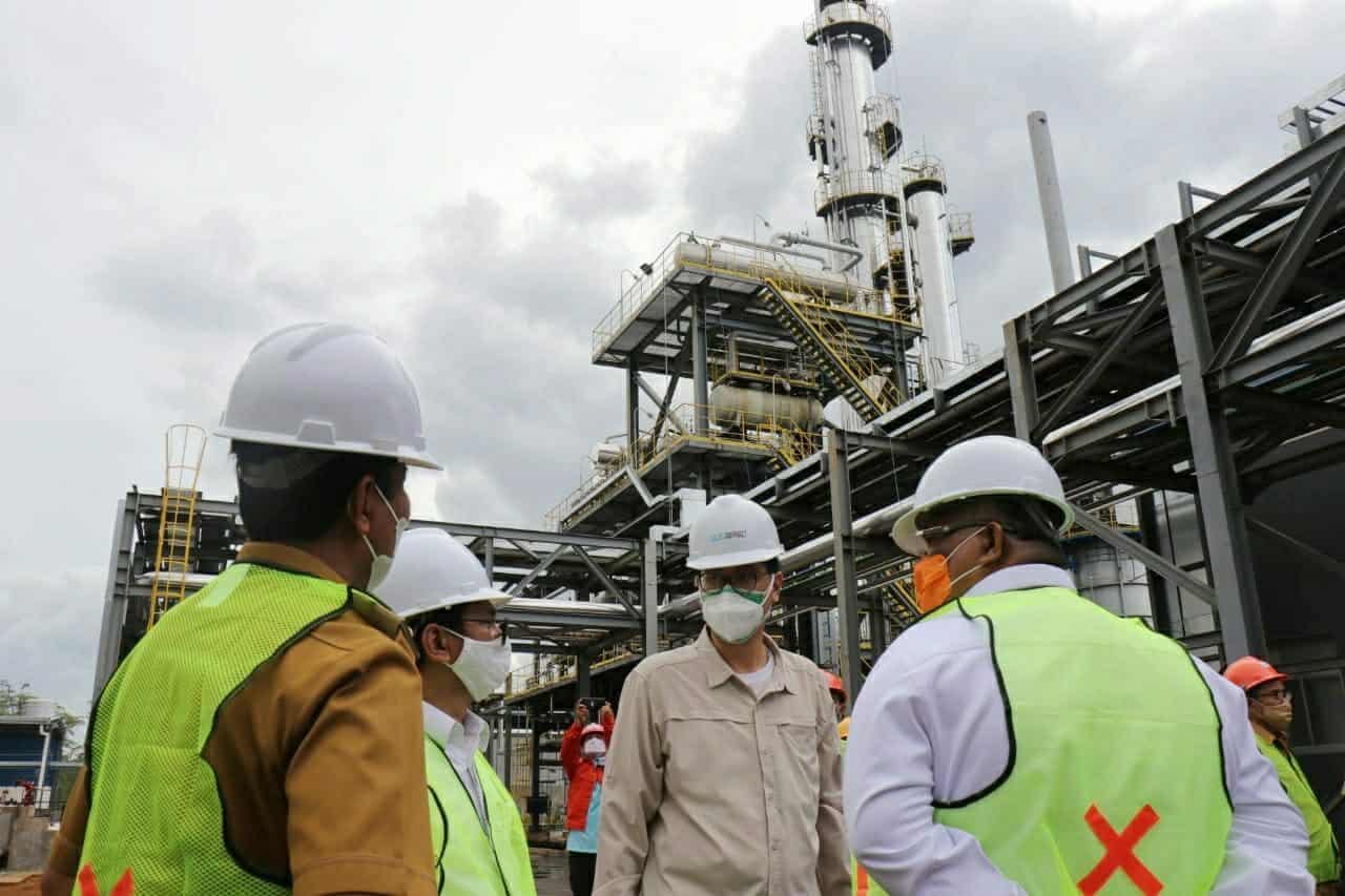 Kemenko Marves Tinjau Kesiapan Infrastruktur Industri Aspal Buton Kemenko Marves Tinjau Kesiapan Infrastruktur Industri Aspal Buton