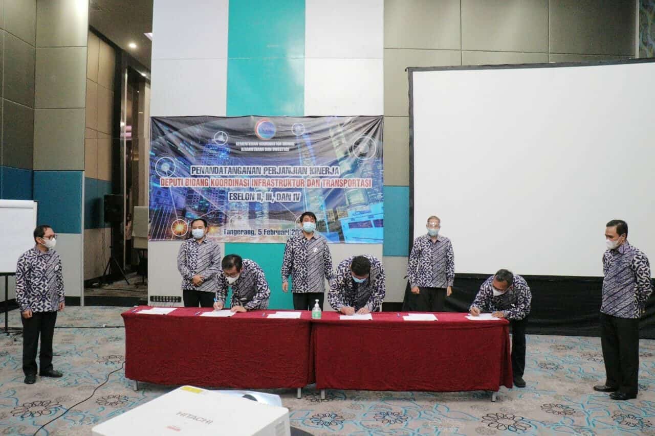 Tandatangani PK Tahun 2021, Deputi Ayodhia Berharap Agar Deputi Bidang Koordinasi Infrastruktur dan Transportasi Dapat Tingkatkan Kinerja Tandatangani PK Tahun 2021, Deputi Ayodhia Berharap Agar Deputi Bidang Koordinasi Infrastruktur dan Transportasi Dapat Tingkatkan Kinerja