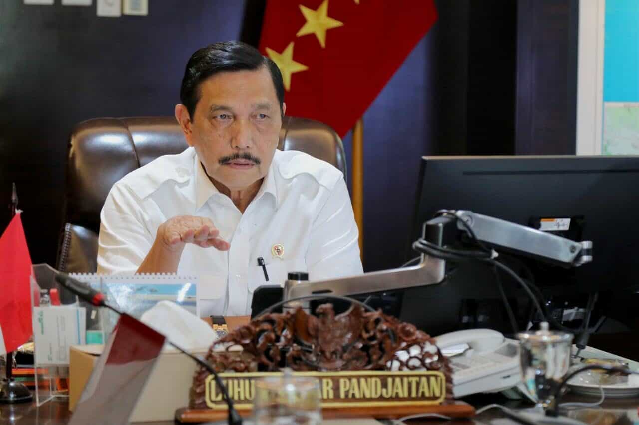 Menko Luhut Pimpin Video Conference Rapat Koordinasi Pengelolaan Limbah Danau Toba Menko Luhut Pimpin Video Conference Rapat Koordinasi Pengelolaan Limbah Danau Toba
