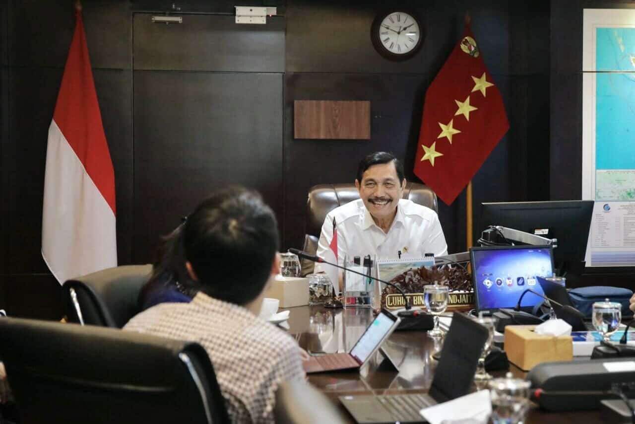 Menko Luhut memberi sambutan Penandatanganan Perjanjian KPBU Menko Luhut memberi sambutan Penandatanganan Perjanjian KPBU