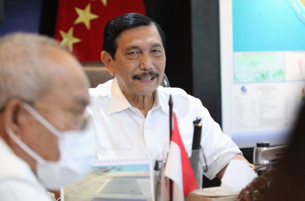 Menko Luhut Pimpin Video Conference Rapat Koordinasi Pengembangan Wilayah dan Percepatan Pembangunan Infrastruktur di Provinsi Jawa Timur Menko Luhut Pimpin Video Conference Rapat Koordinasi Pengembangan Wilayah dan Percepatan Pembangunan Infrastruktur di Prov Jawa Timur