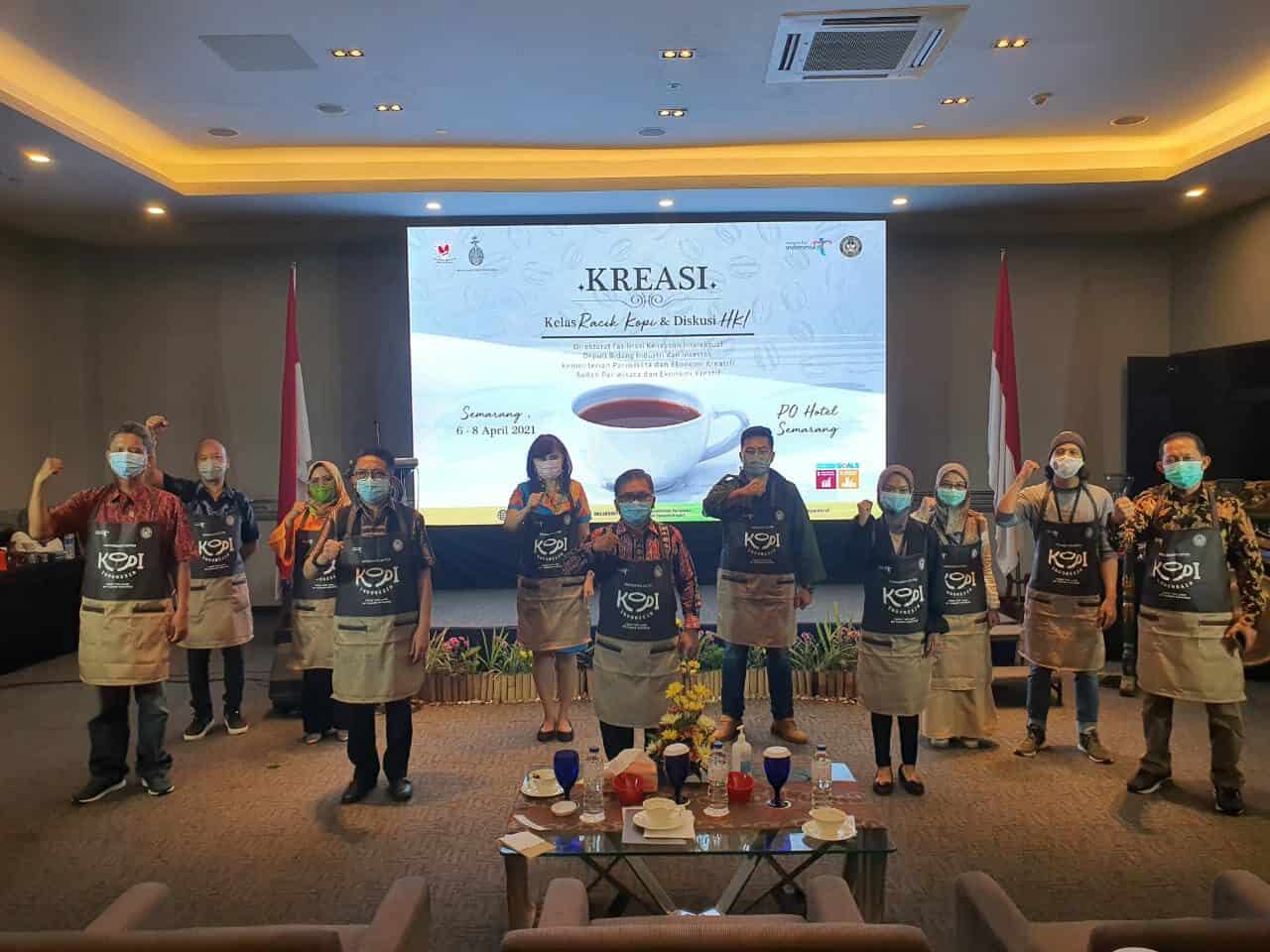 Pemerintah Gelar Pelatihan Racik Kopi dan Sosialisasi HKI Pada Komunitas Kopi Pemerintah Gelar Pelatihan Racik Kopi dan Sosialisasi HKI Pada Komunitas Kopi