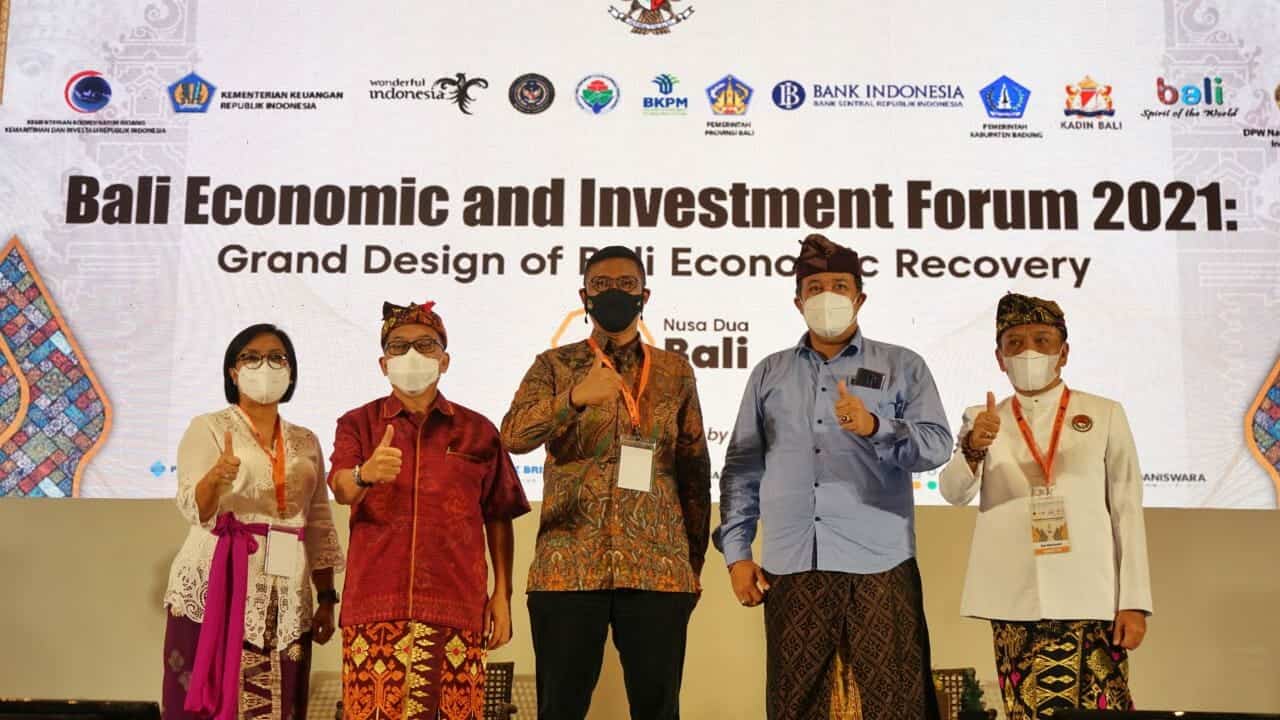 Upayakan Pemulihan Pariwisata Bali, Menko Luhut Negosiasi dengan Beberapa Negara untuk Membuka Travel Bubble Upayakan Pemulihan Pariwisata Bali, Menko Luhut Negosiasi dengan Beberapa Negara untuk Membuka Travel Bubble