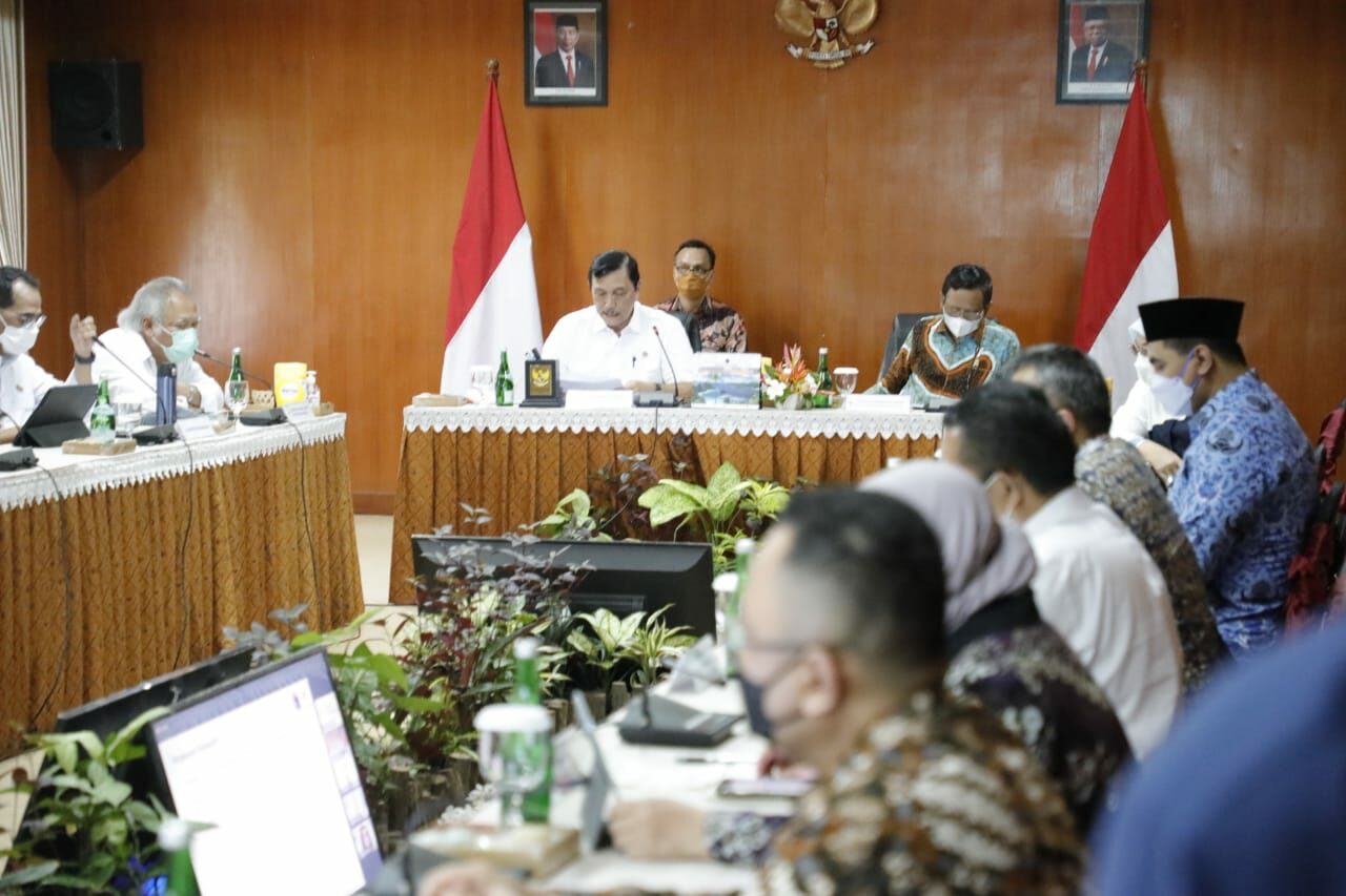 Menko Luhut: Integrasi Kementerian dan Lembaga Agar Percepat Pembangunan DPSP Borobudur Sebagai Destinasi Berkualitas Momen Hari Kebangkitan Nasional, Menko Luhut: Kita Bangkitkan UMKM dan IKM Indonesia
