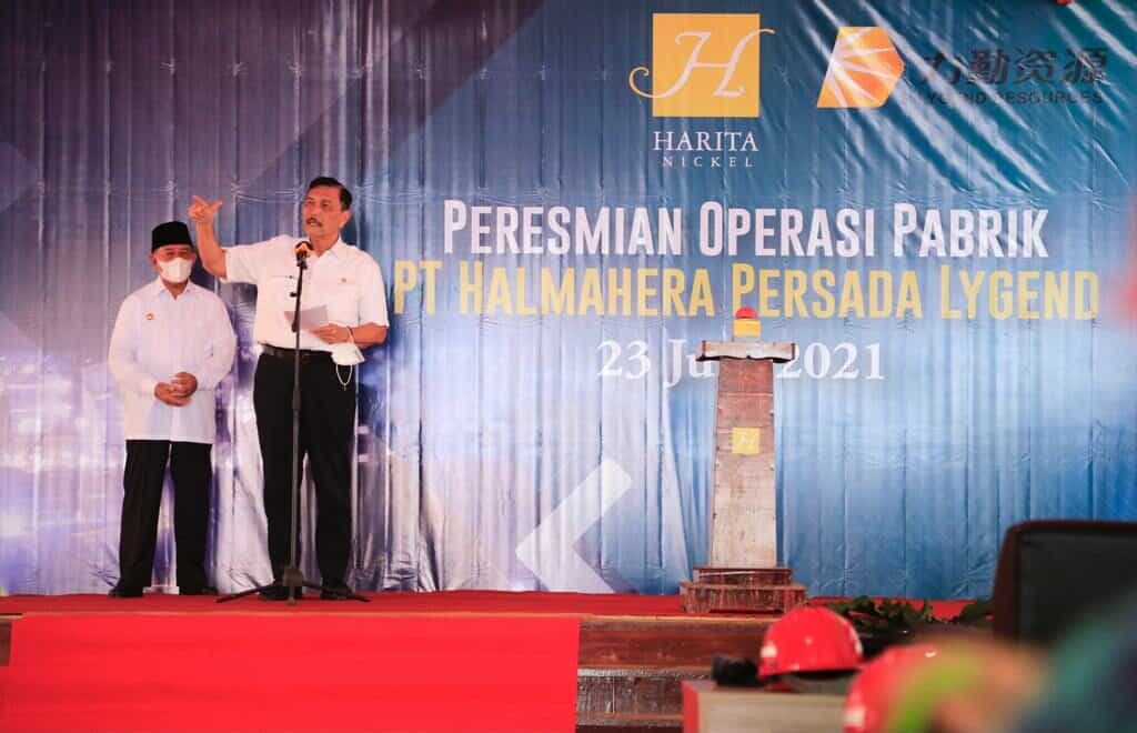 Menko Luhut Resmikan Smelter Nikel HPAL di Pulau Obi Menko Luhut Resmikan Smelter Nikel HPAL di Pulau Obi