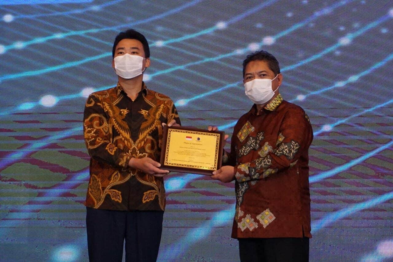 Kuatkan Kerja Sama Riset Teknologi Kelautan Perikanan, Indonesia dan Republik Korea Laksanakan Peresmian Penyerahan Peralatan Riset Laut ODA Kuatkan Kerja Sama Riset Teknologi Kelautan Perikanan, Indonesia dan Republik Korea Laksanakan Peresmian Penyerahan Peralatan Riset Laut ODA