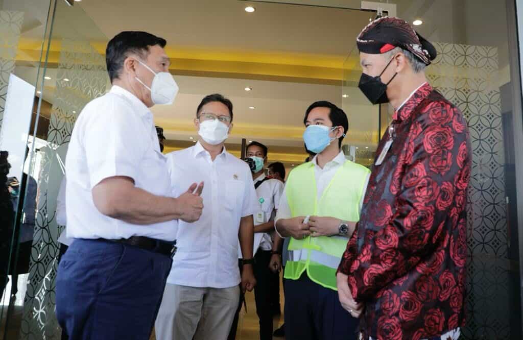Menko Luhut Pastikan Vaksinasi dan Isolasi Terpusat di Solo Raya Berjalan Lancar WhatsApp Image 2021 08 05 at 18.05.03 1 1