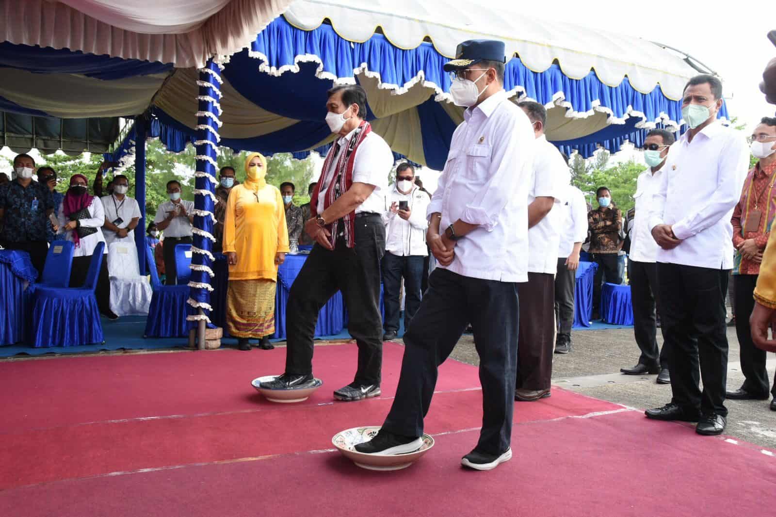 Gencarkan Pembangunan MLIN, Menko Marves Kunjungi Kabupaten Maluku Tenggara dan Kota Tual E0E26329 5B1B 4E22 B75E 669FD7FE3351