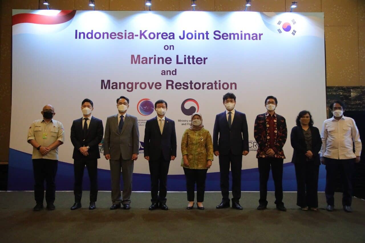 Bahas Penanganan Sampah Laut dan Restorasi Mangrove, Kemenko Marves adakan Seminar Bersama Kementerian Samudera dan Perikanan Republik Korea WhatsApp Image 2021 10 14 at 08.36.02 3