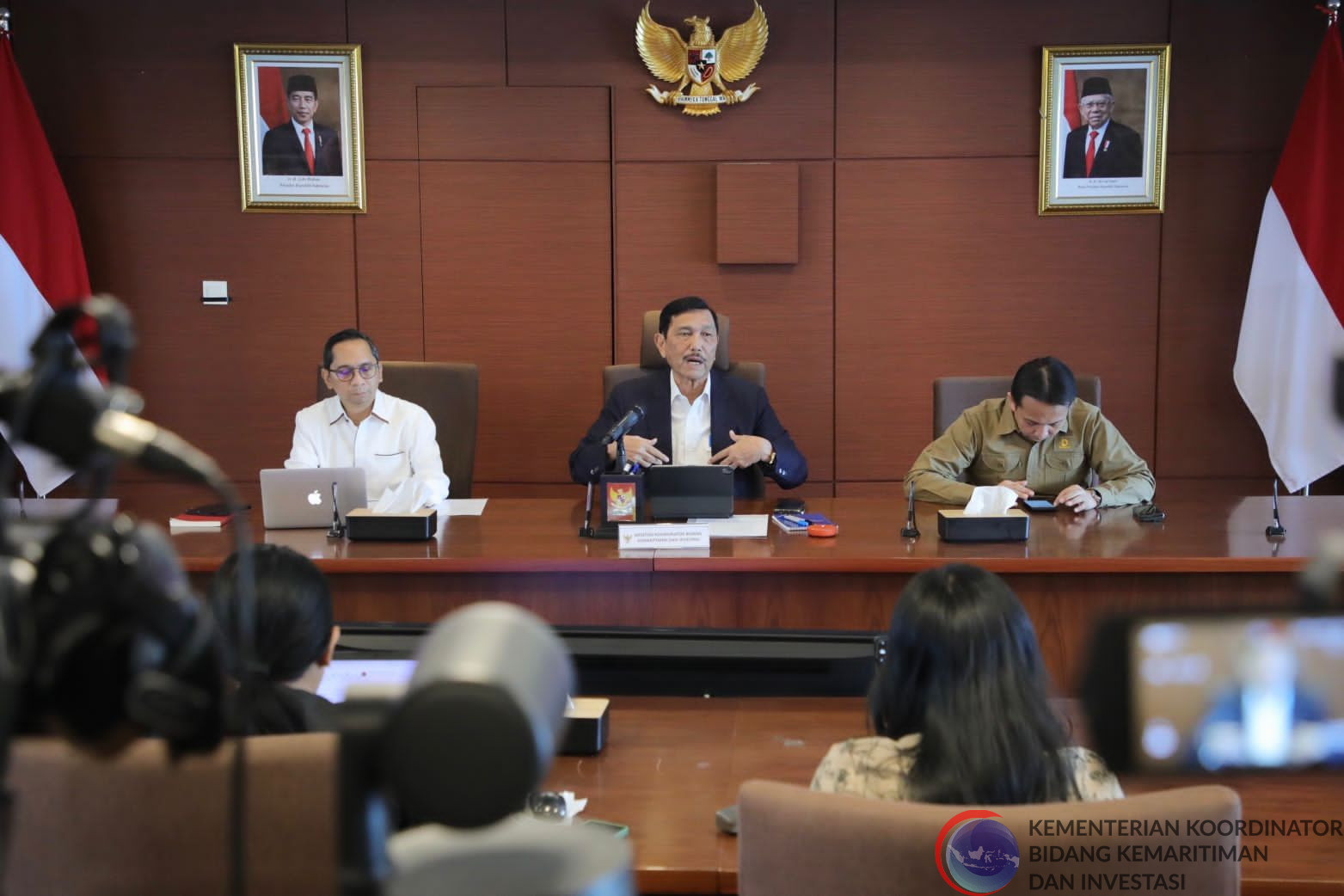 Menko Luhut Mempimpin Konferensi Pers Mengenai Update Kerja Sama ...