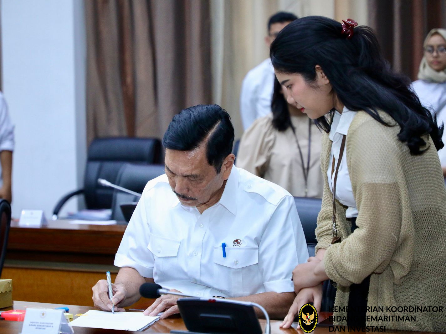 Menko Luhut Mengapresiasi Progres Penyusunan RUU Pengadaan Barang/Jasa Publik