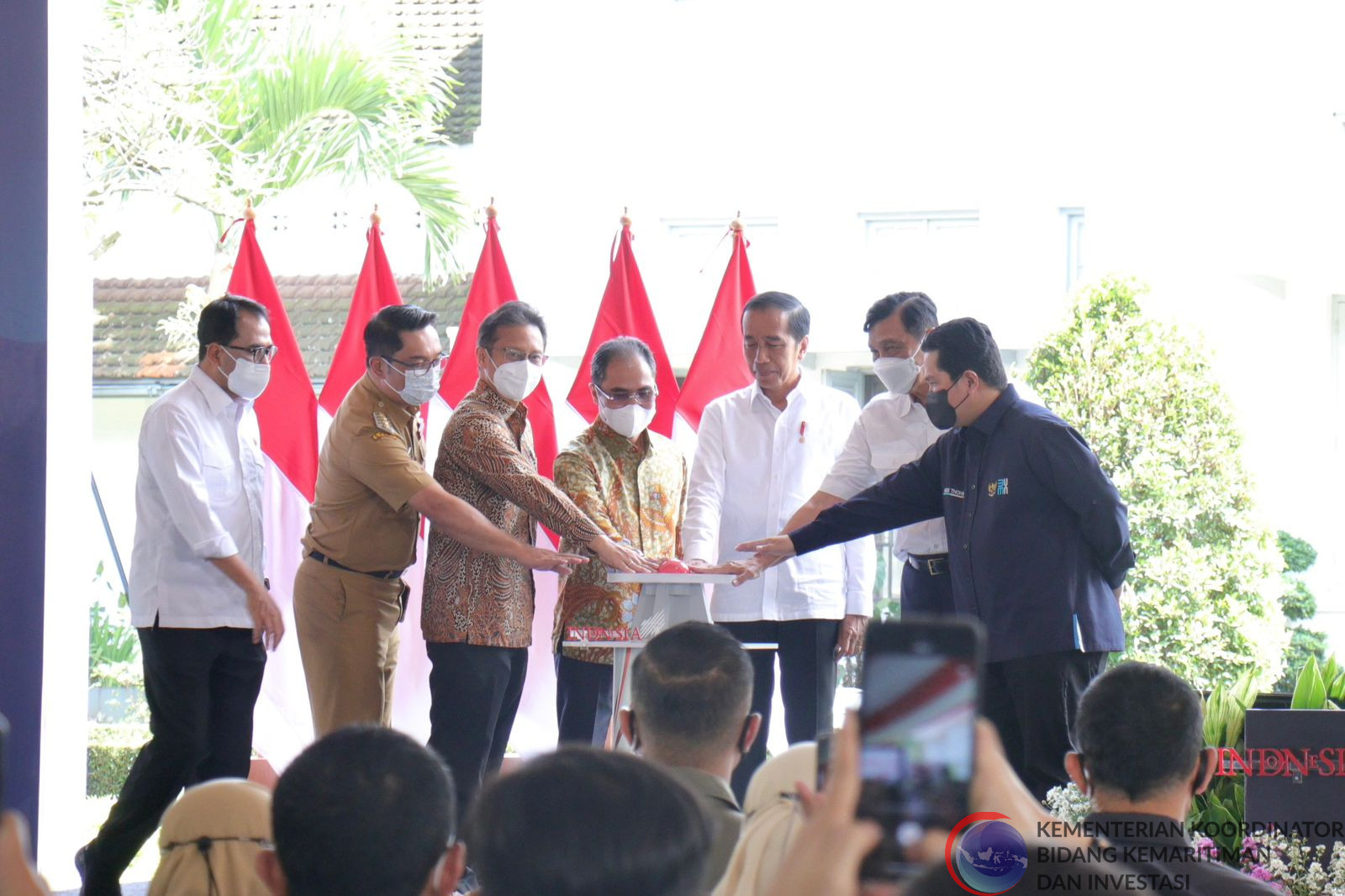 Menko Marves mendampingi Presiden hadir di Peluncuran & Penyuntikan Perdana Vaksin IndoVac di Biofarma