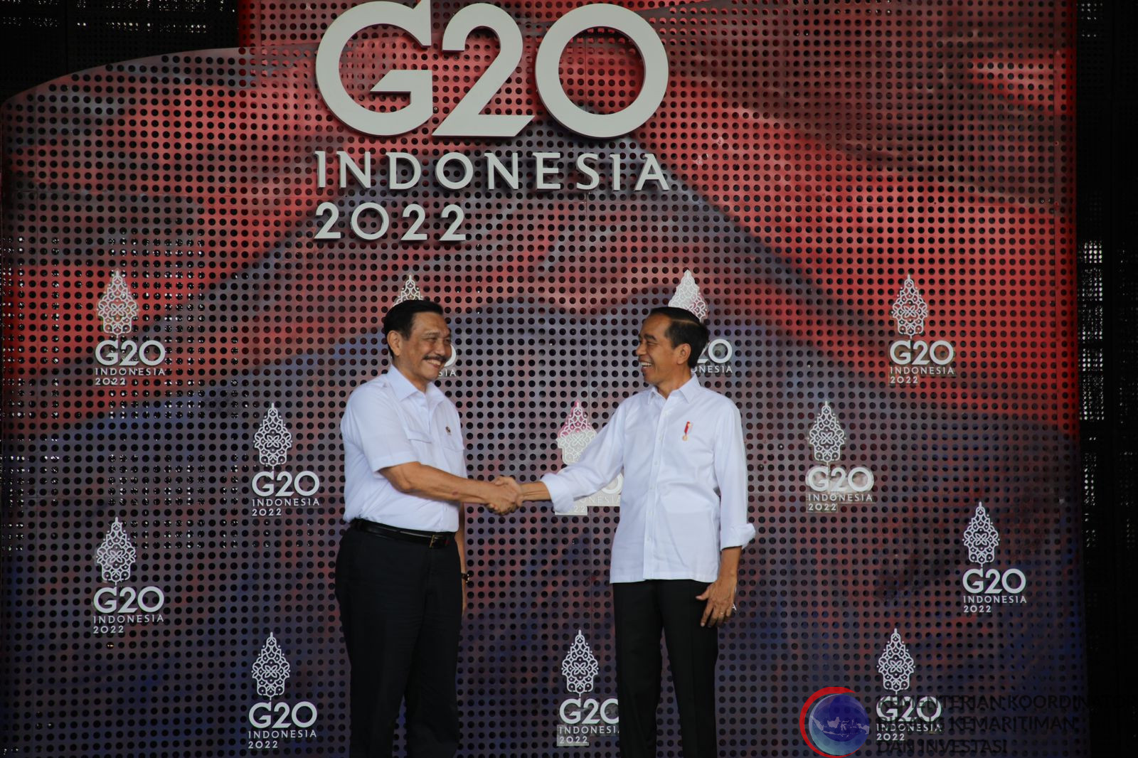 dokumentasi menko mengikuti gladi penerimaan delegasi G20 bersama presiden di Apurva (08-11-2022)