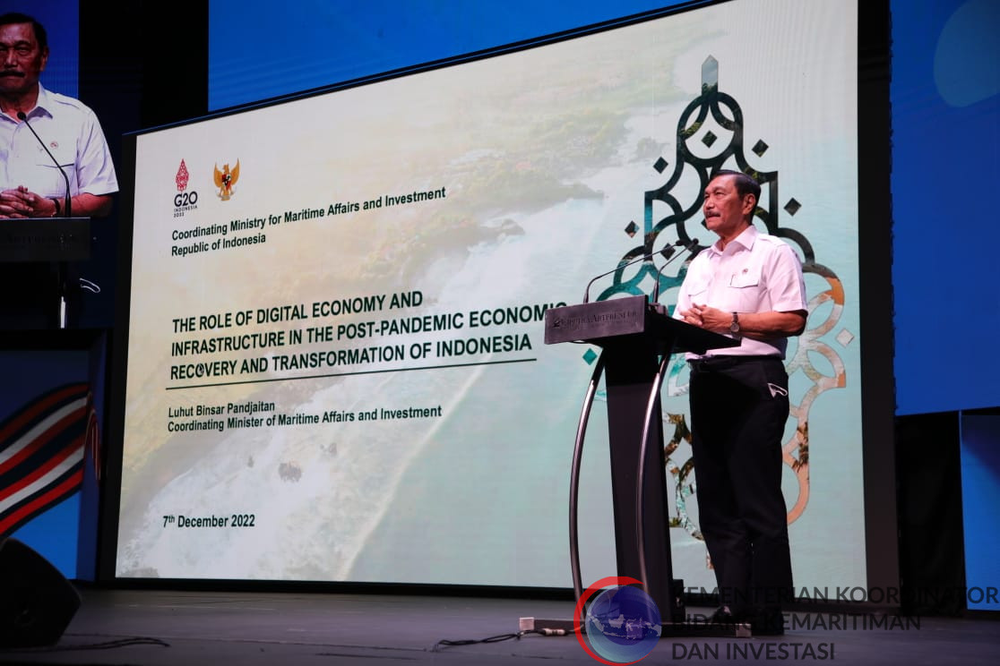 Mengunjungi booth Google Indonesia dan menjadi speaker dalam acara Google for Indonesia