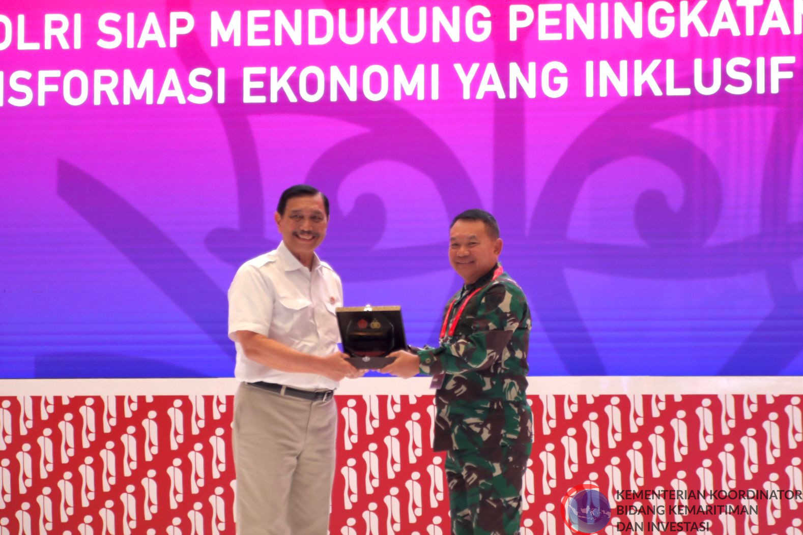 Menko Luhut Hadiri Rapat PimpinanTNI-Polri Tahun 2023