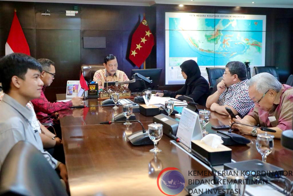 Menko Luhut Rapat Bersama Country Director World Bank