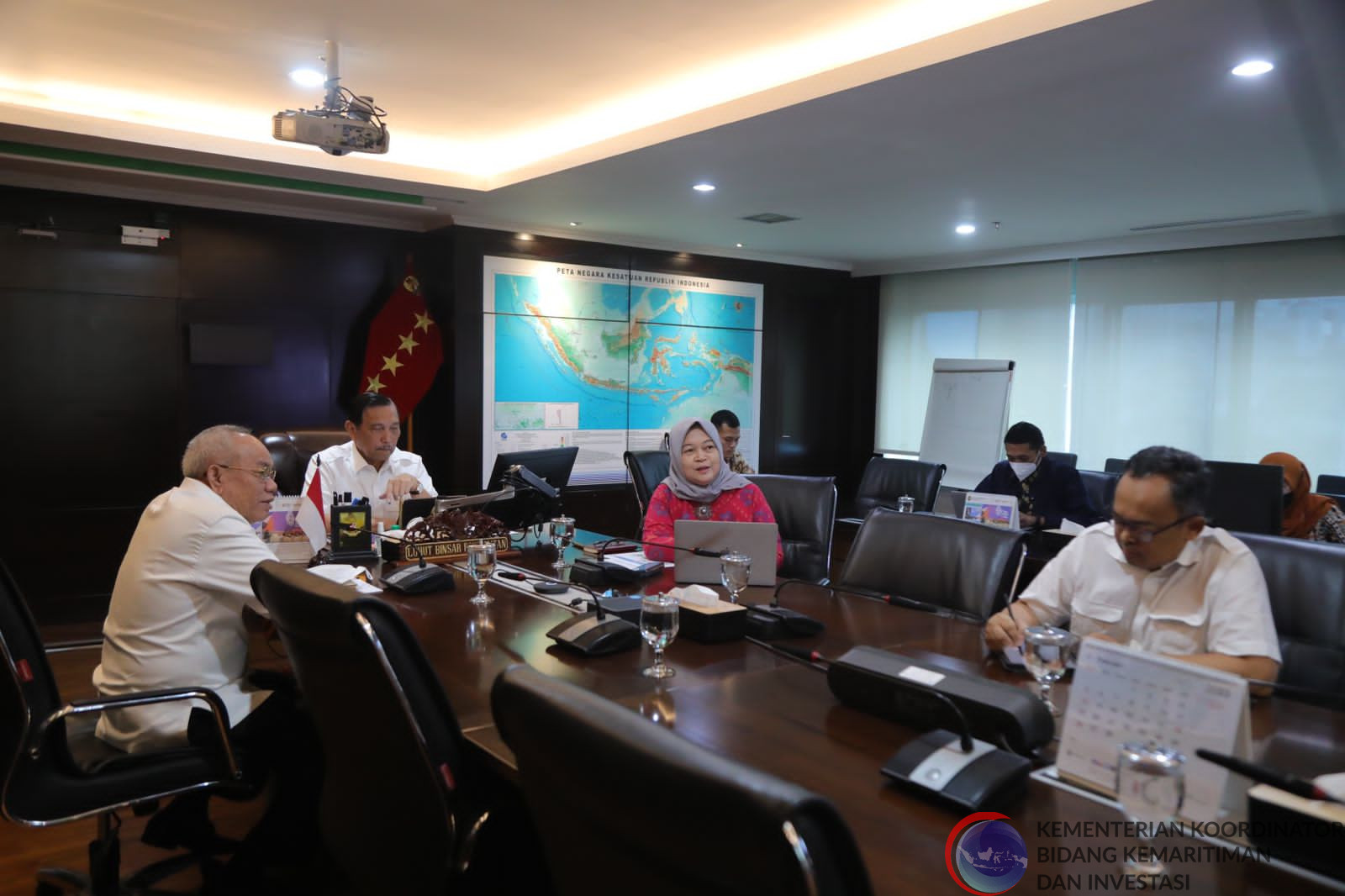 Menko Luhut Rapat Bersama Peneliti Australia Mengenai Genomik dan Taman Sains Dan Teknologi Herbal