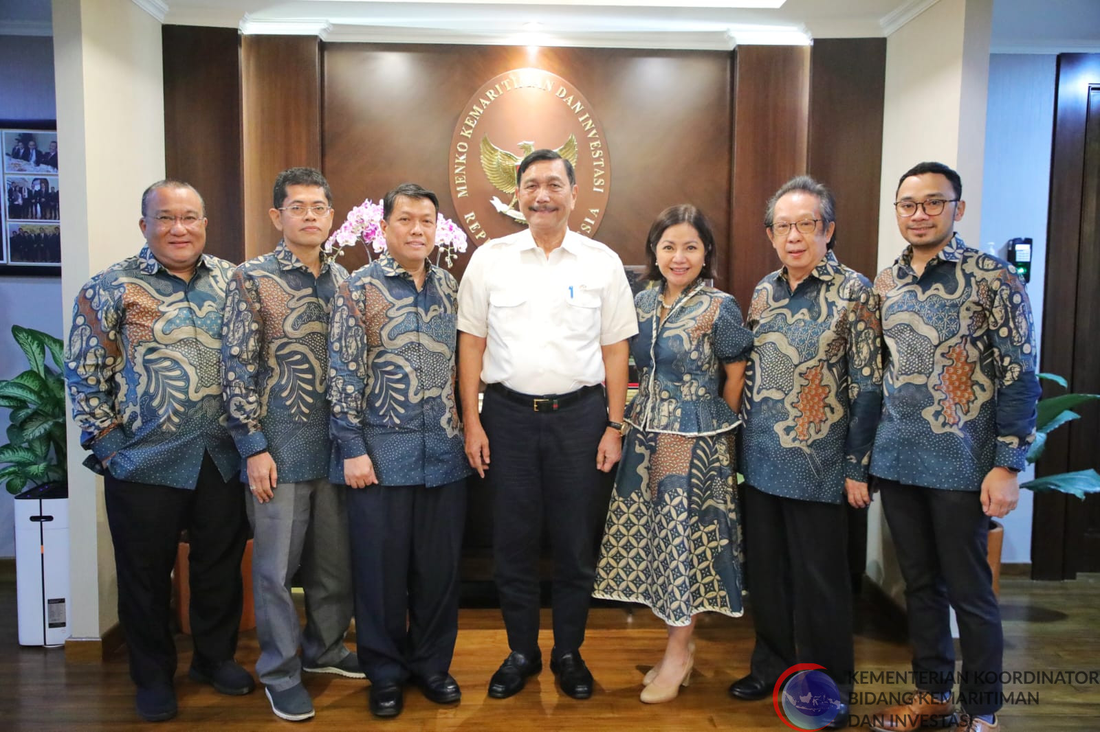 Menko dengan Dewan Pengurus Pusat Perkumpulan Perusahaan Air Minum dalam Kemasan (ASPADIN)