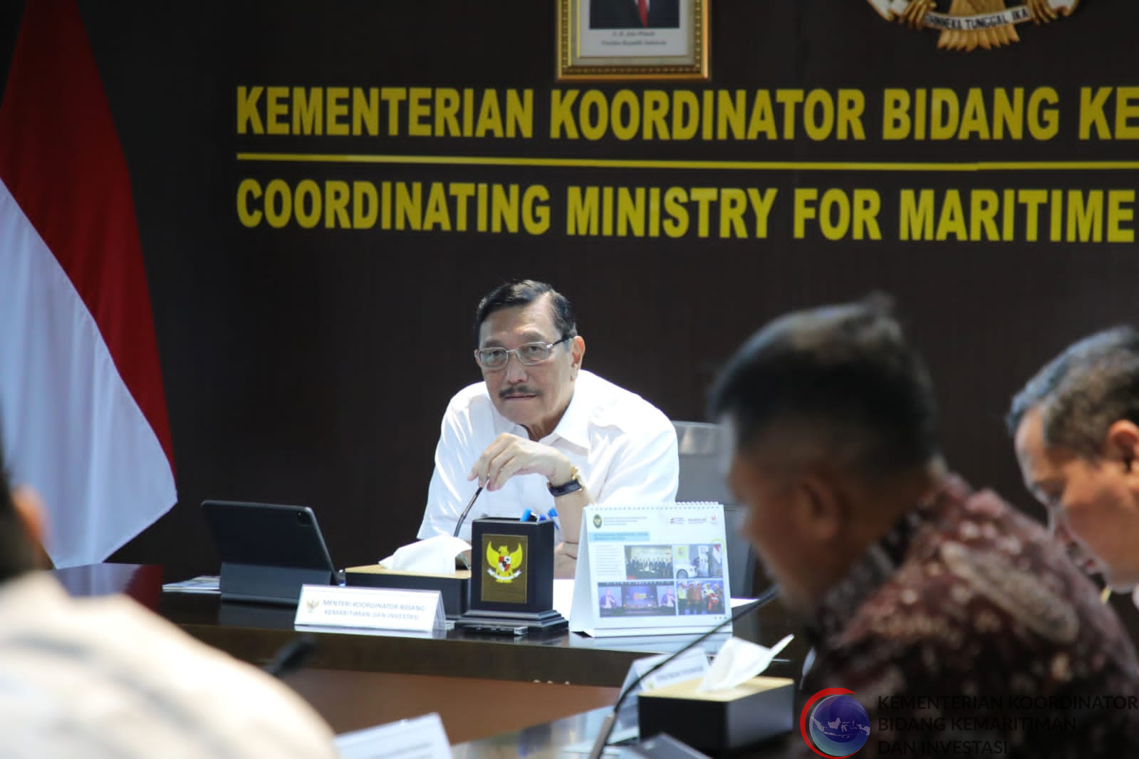 Menko Marves Luhut Binsar Pandjaitan melakukan Video Konferensi  mengenai tindak lanjut Rencana Penyelesaian dan Relokasi Bandar Udara Polinia