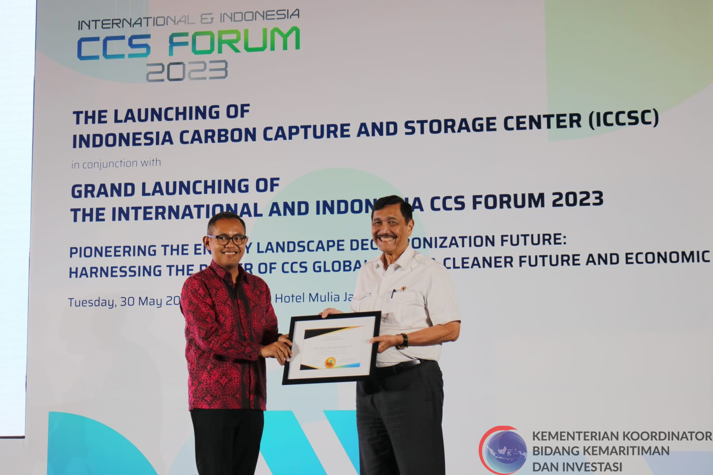 Menko Marves Luhut Binsar Pandjaitan, Menghadiri The Grand Launching of the International and Indonesia CCS Forum