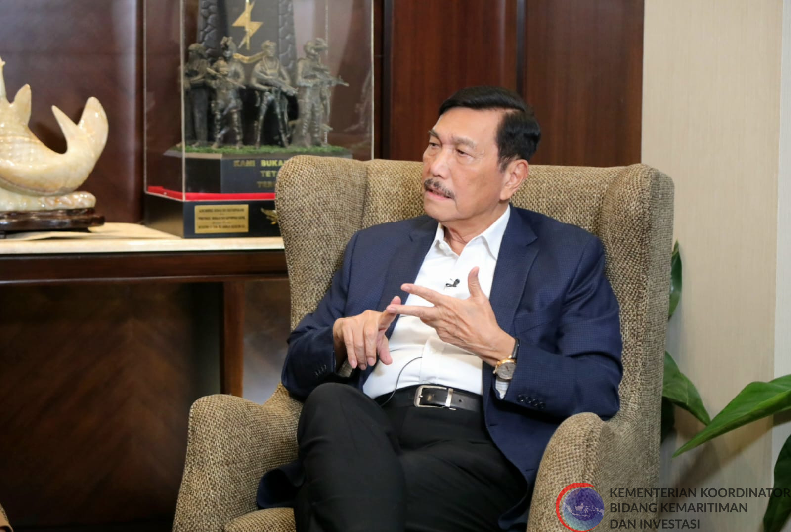 Menko Luhut interview segmen Economic Update dari CNBC Indonesia