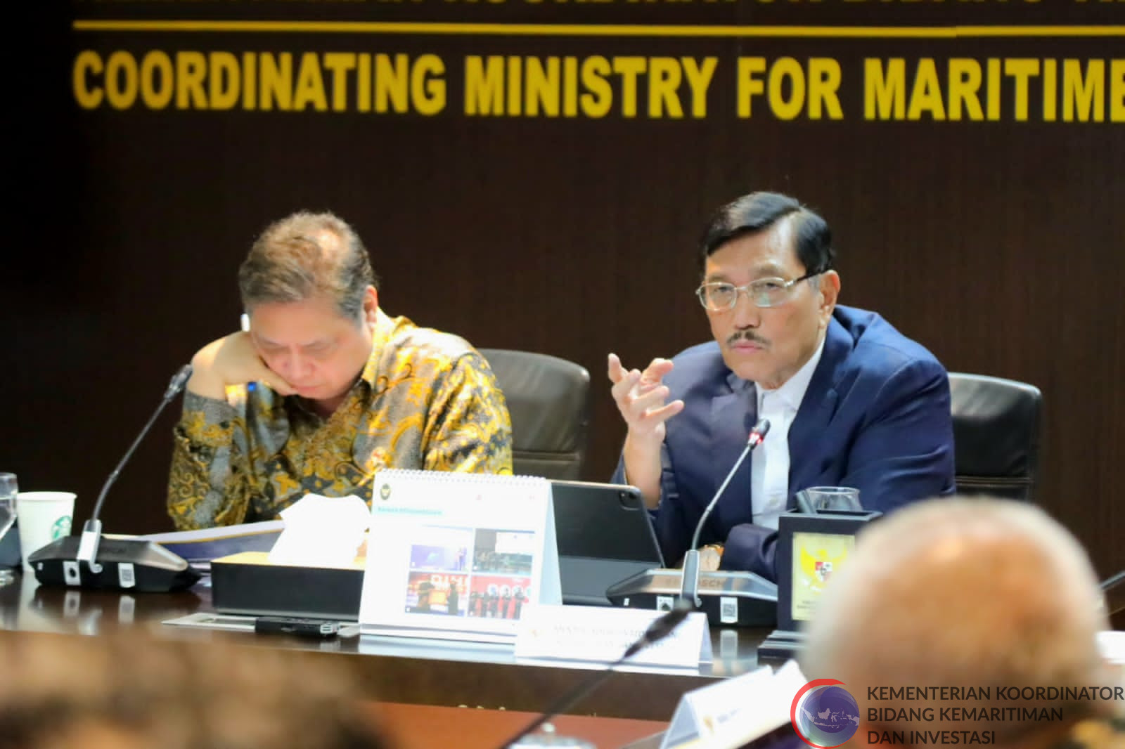 Menko Luhut Pimpin Rapat Koordinasi Pembahasan Update Carbon Pricing