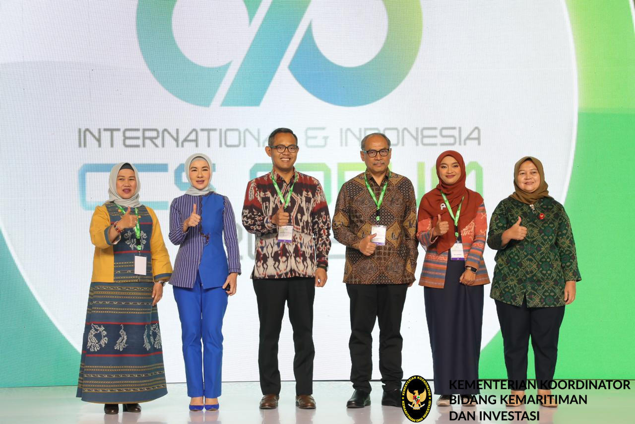 Menko memberikan sambutan pada International & Indonesia CCS (IICCS) Forum Exhibition di Jakarta