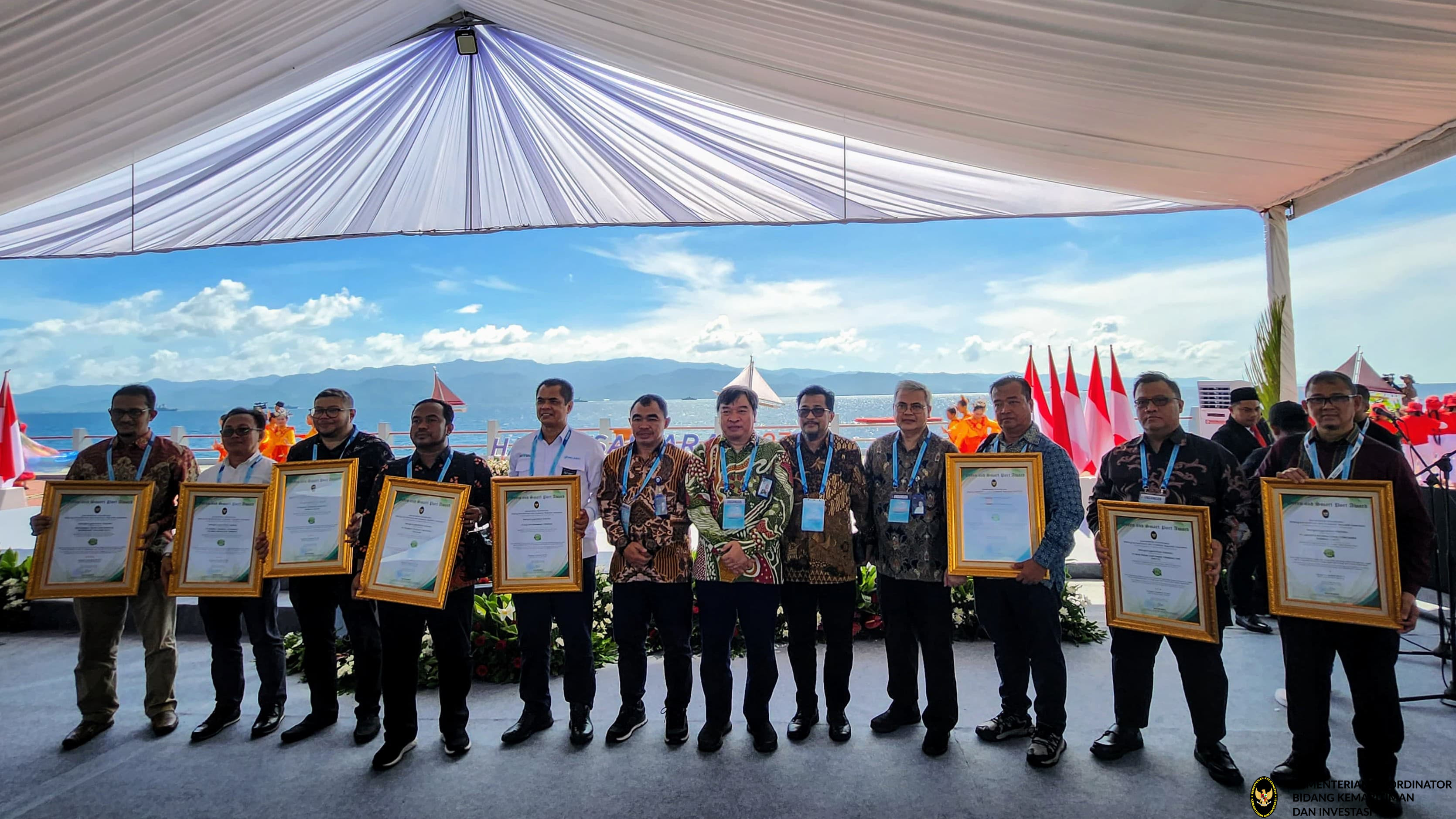 Menuju Digitalisasi Pelabuhan Indonesia, Kemenko Marves bersama Menteri Perhubungan Melaksanakan Green and Smart Port Awarding 2023