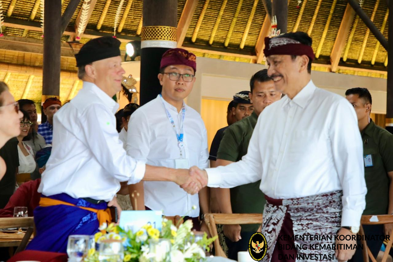 Menko Marves Menghadiri Acara Balinese Water Purification Ceremony