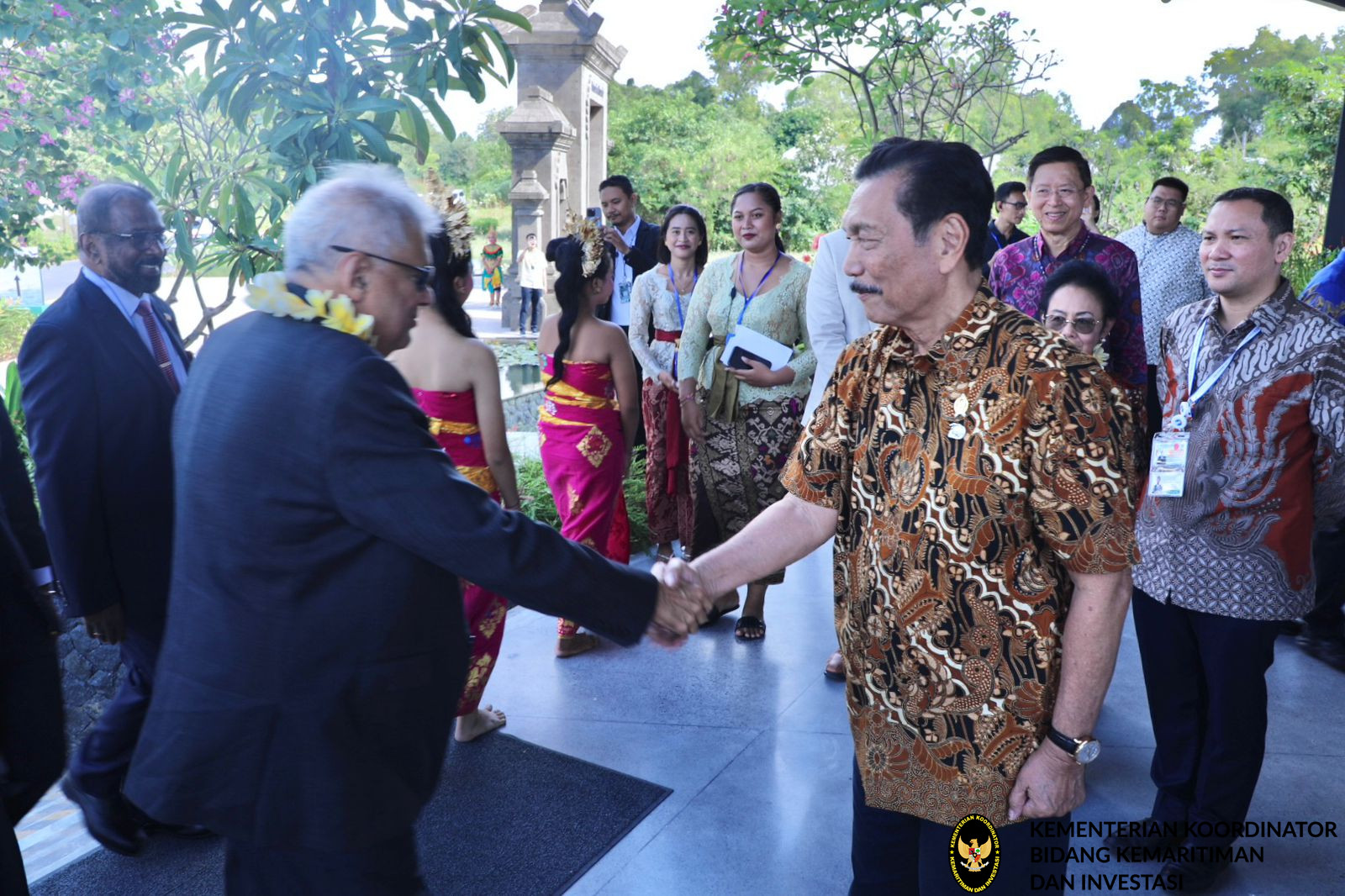 Menko Luhut Menerima Kunjungan Presiden Sri Lanka di UID Campus Bali