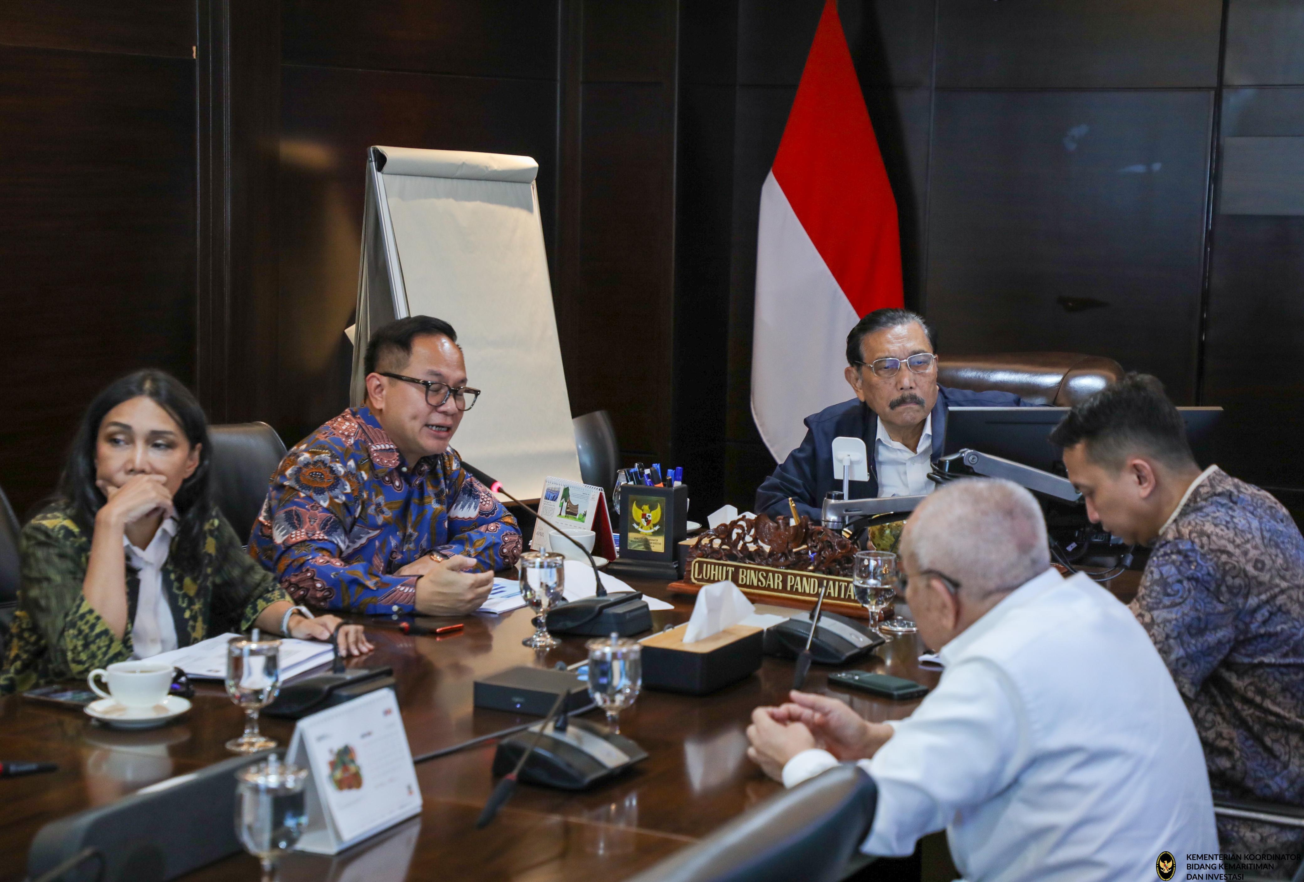 Menko Luhut Meeting bersama Pak Tiko (Wamen BUMN)