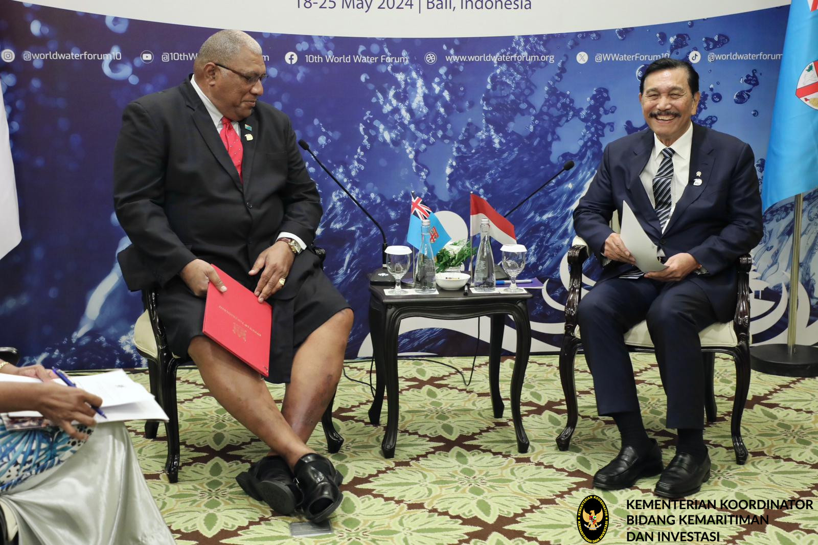 Menko Luhut Melaksanakan Bilateral Meeting dengan Presiden Fiji