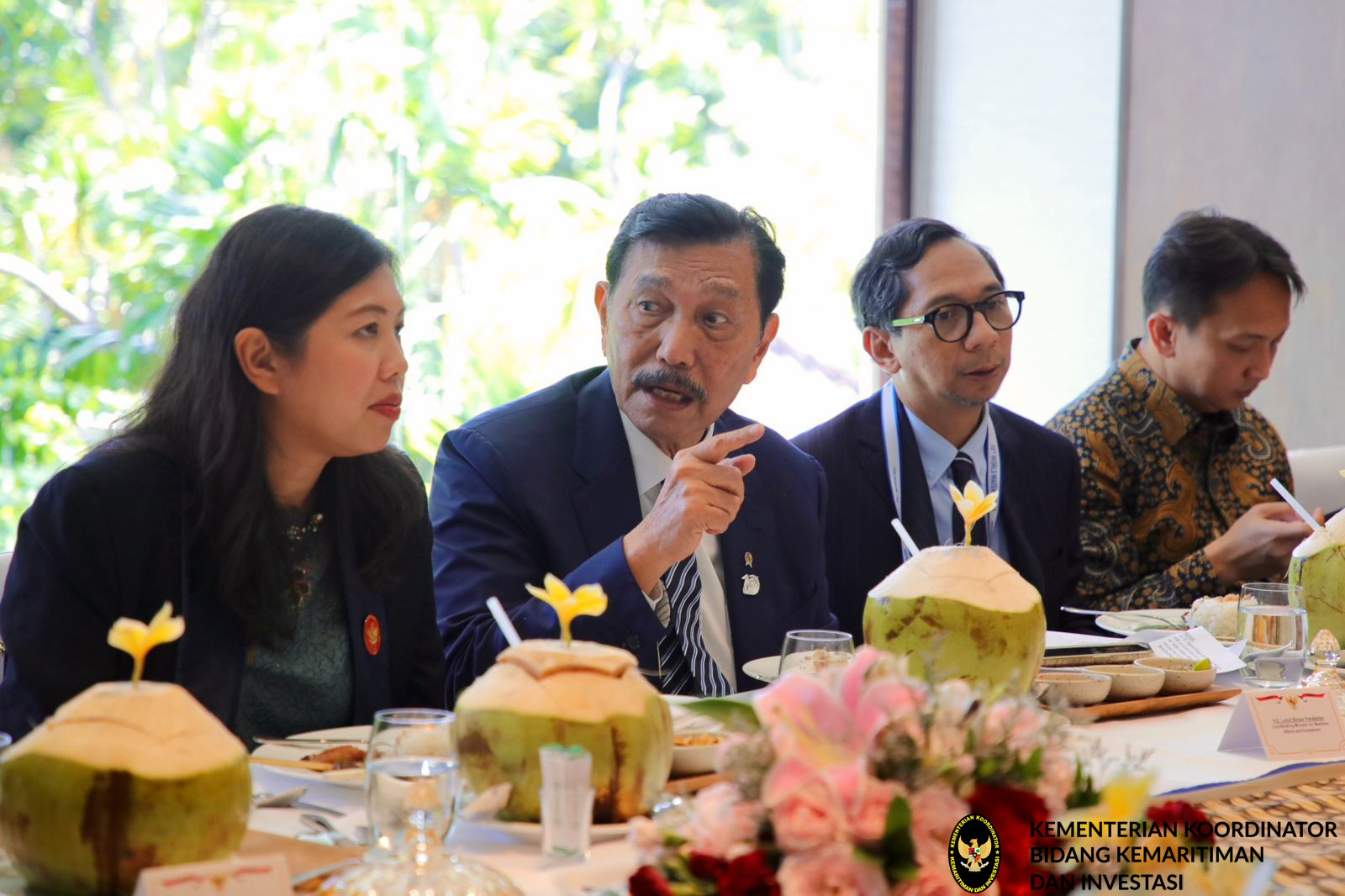 Menko Luhut Lunch Meeting bersama Minister Water Resources PR China