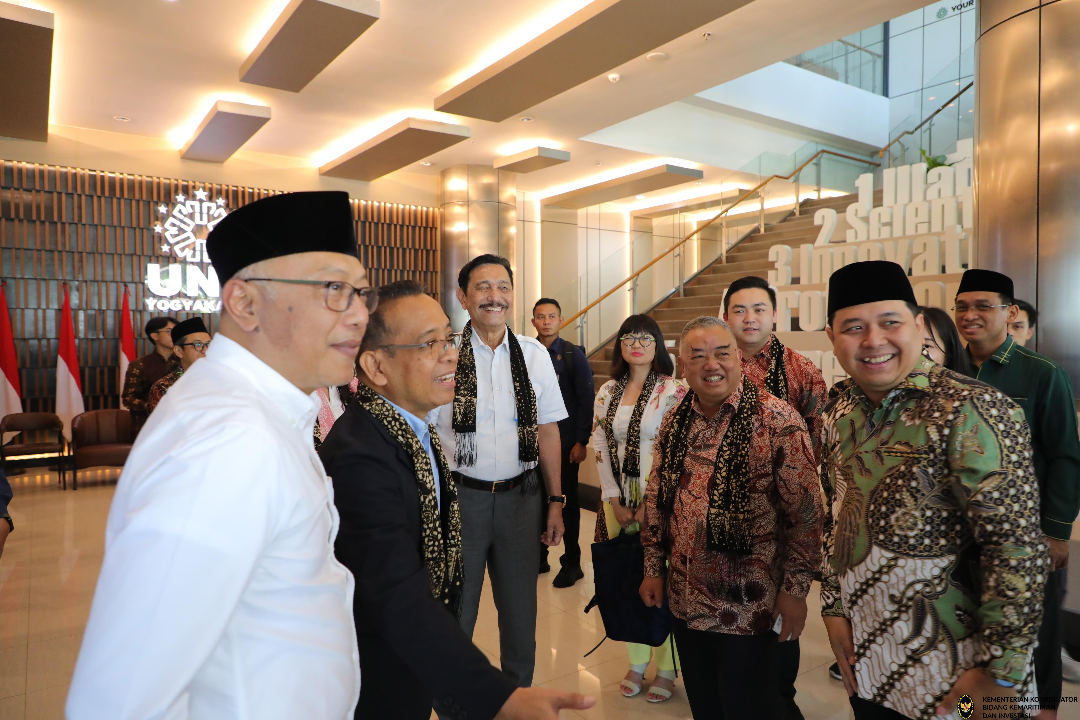 Dokumentasi kunjungan Menko Marves ke UNU Yogyakarta