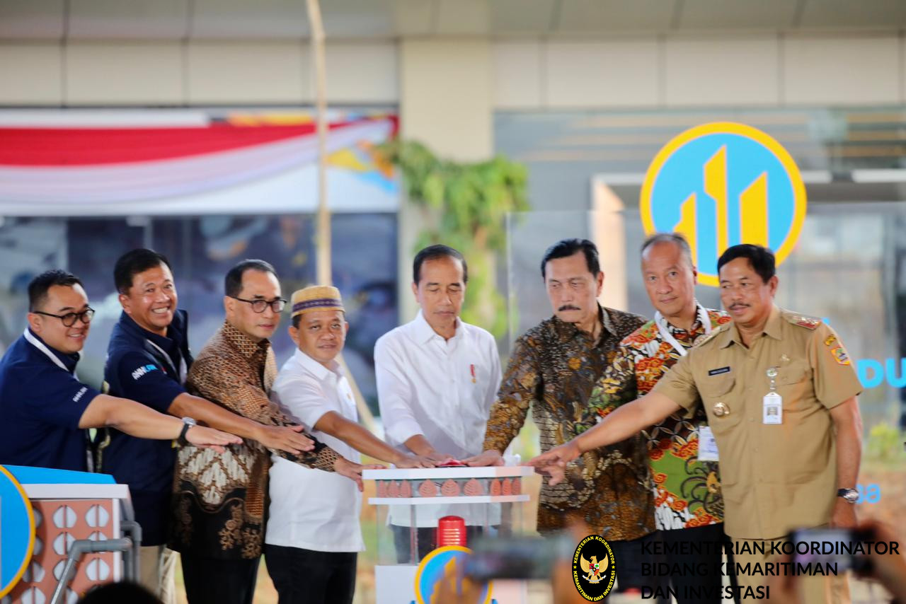 Menko Luhut Dampingi Presiden Pada Acara Peresmian Operasional Kawasan Industri Terpadu Batang