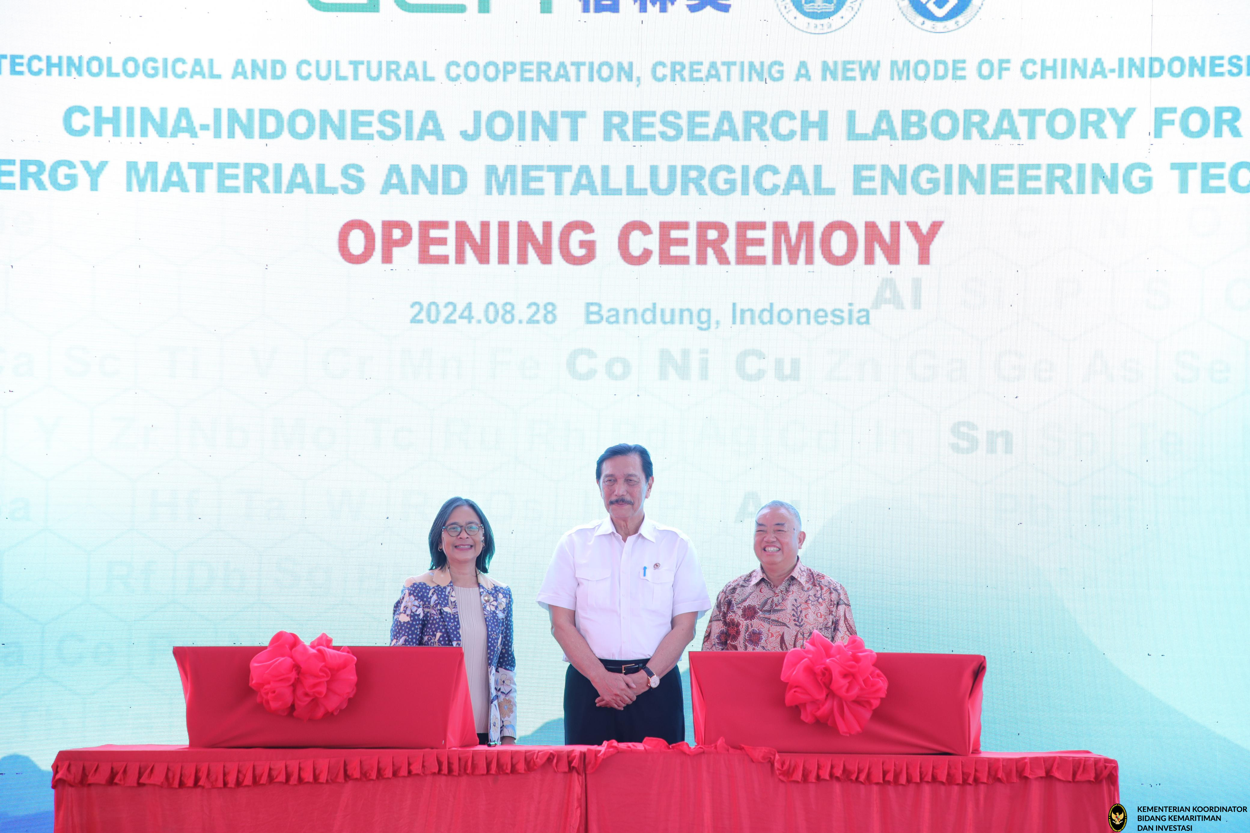 Kunjungan Menko Marves di Lab China-Indonesia Joint Research Laboratory