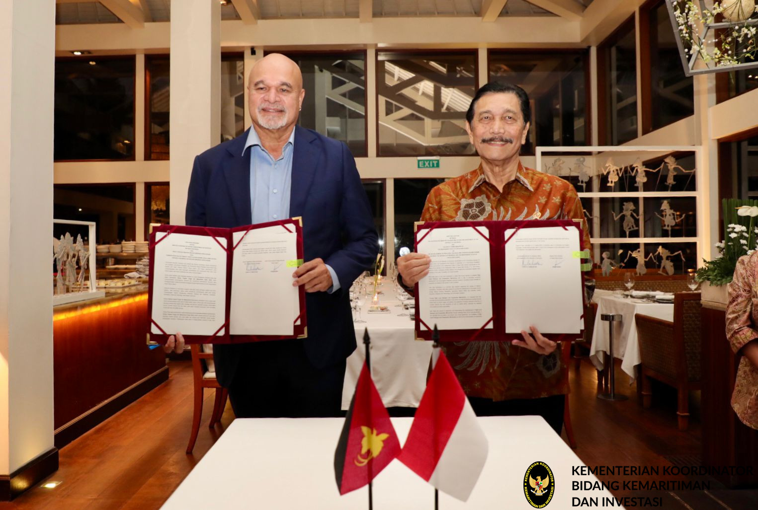 Menko Luhut Signing Joint Declaration Bersama DPM Papua Nugini