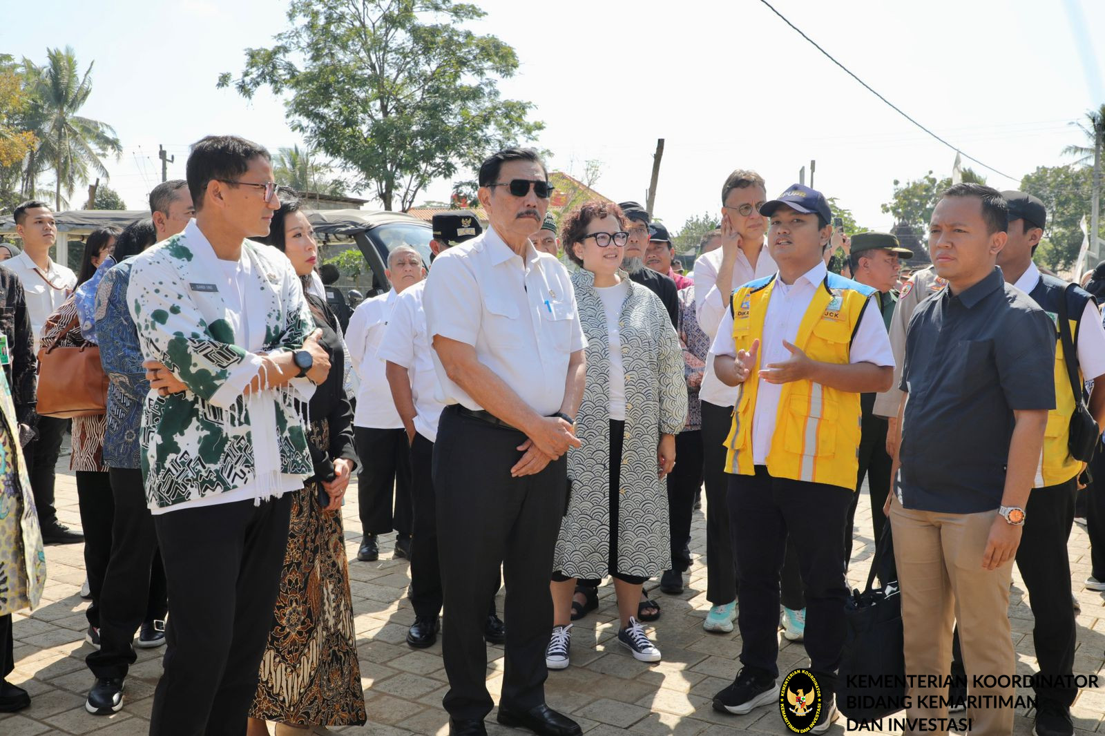 Menko Luhut meninjau Lapangan Pengganti Kujon di Magelang 